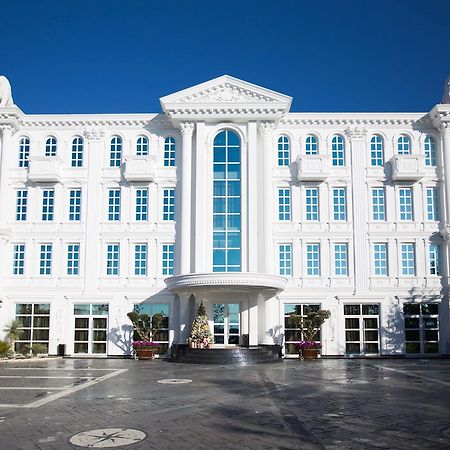 Hotel Britania Kamez Exterior photo