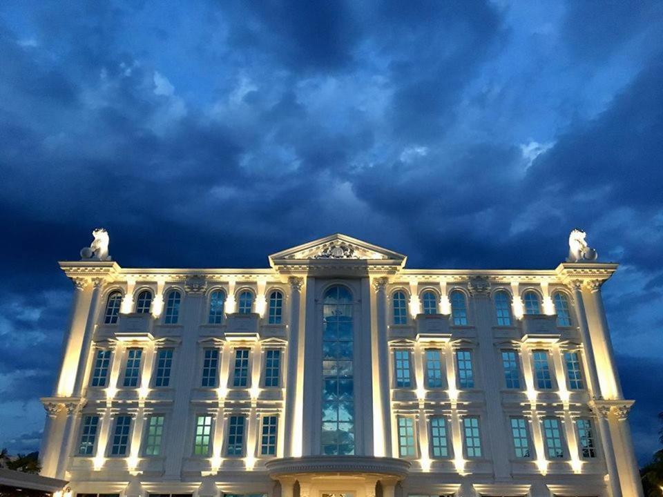 Hotel Britania Kamez Exterior photo